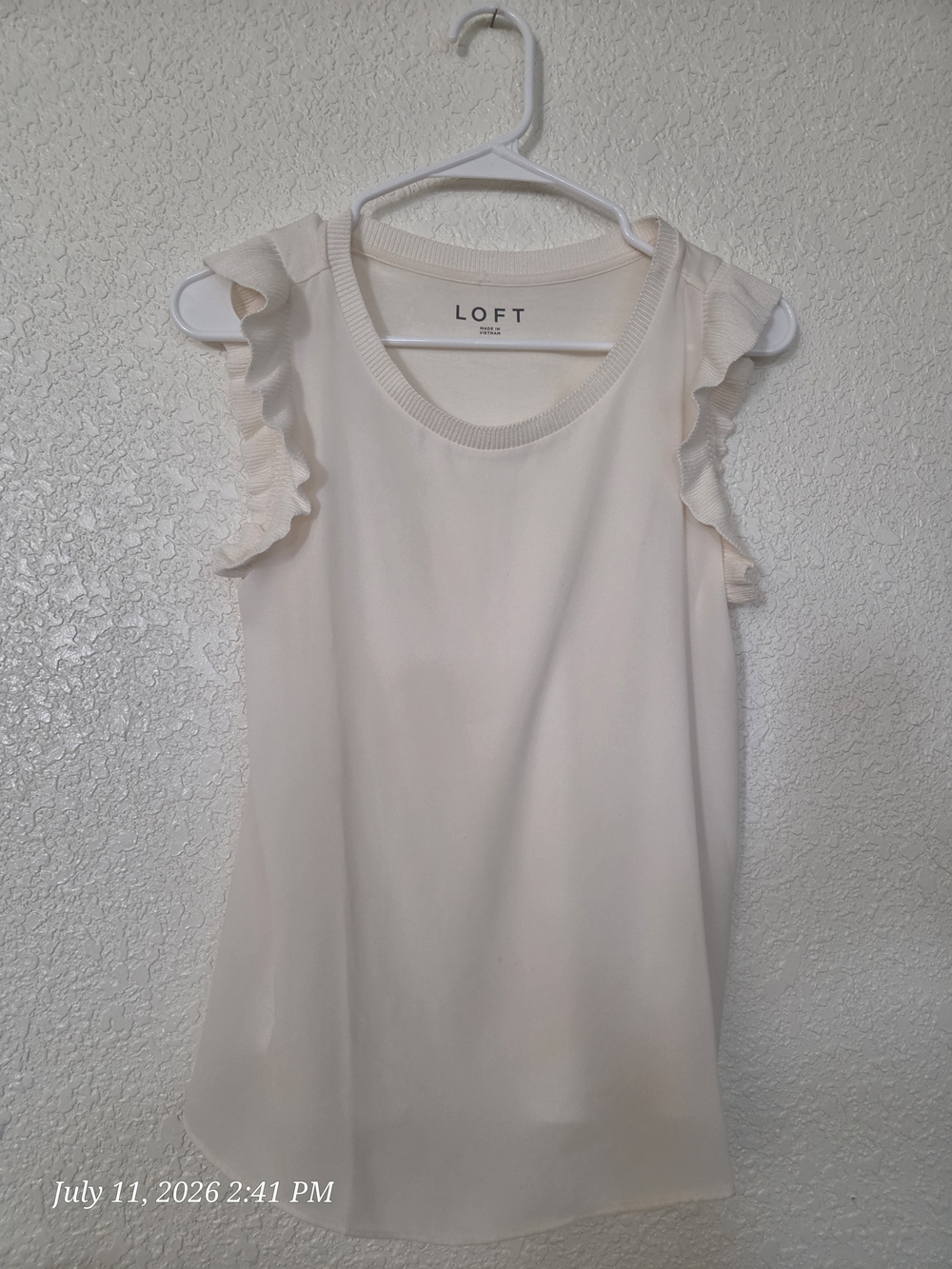 ​LOFT Off-White Ruffle Flutter Sleeve Ribbed Knit Neck Top • Size XS